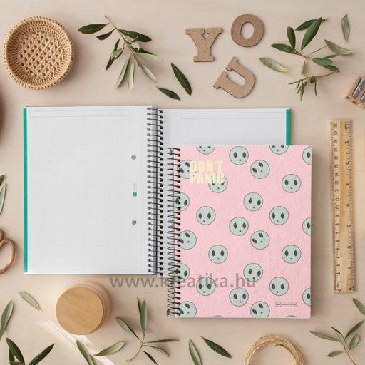 Spirálfüzet A/4 4x35 lapos, négyzetrácsos MQ "Don't Panic