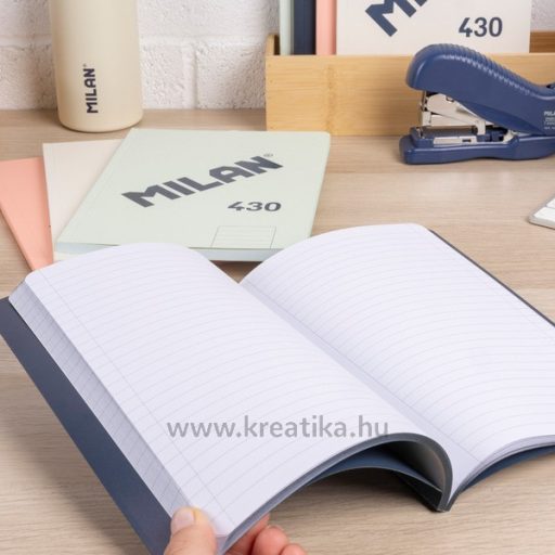 Füzet A/5 48 lapos, vonalas Milan "1918 Series" navy